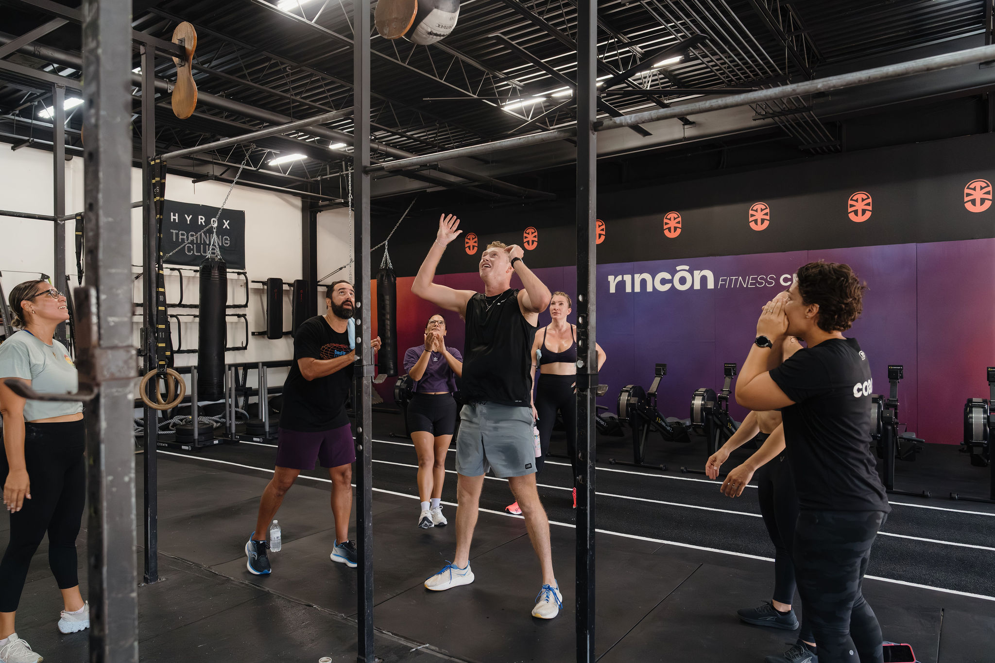 Group training together with wall-ball shots